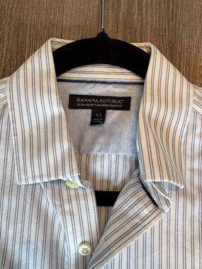 Banana Republic Slim Fit Dress Shirt - Blue & White - XS